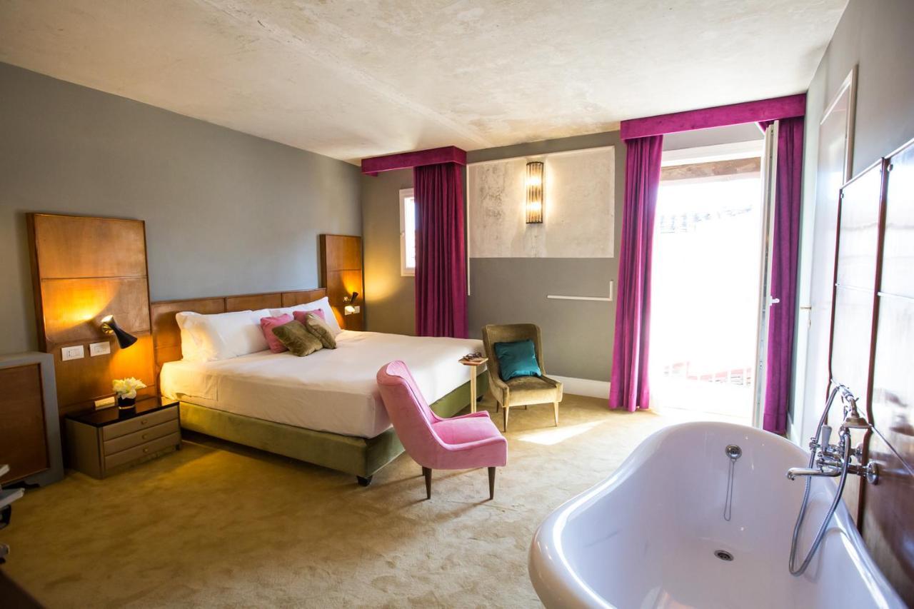 フィレンツェ Oltrarno Splendid Bed & Breakfast エクステリア 写真